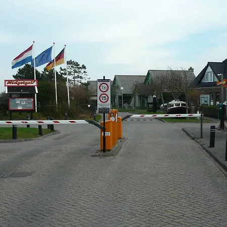 Strandslag Zanddijk 149 Aan Zee יוליאנאדורפ